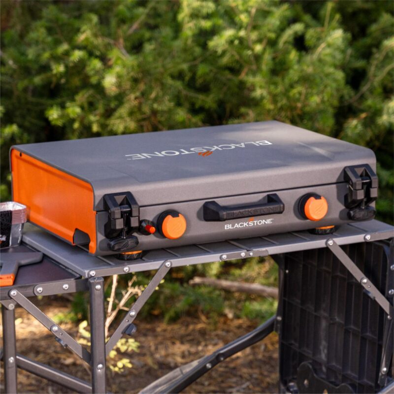 Blackstone Adventure Ready 20a x14a 2-Burner Propane Camping Griddle with Latching Hood and Handle - Image 9