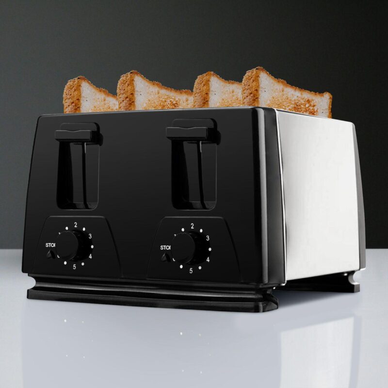 Brentwood 1300W 4 Slice Toaster in Black and Silver - Image 2