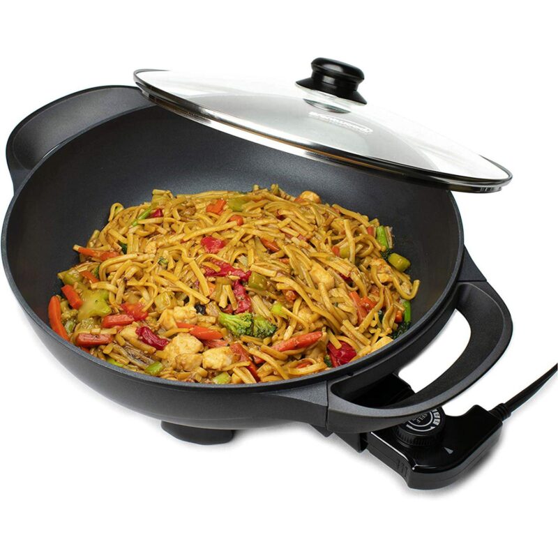 Brentwood 13in Non-Stick Flat Bottom Electric Wok Skillet with Vented Glass Lid in Black - Image 2