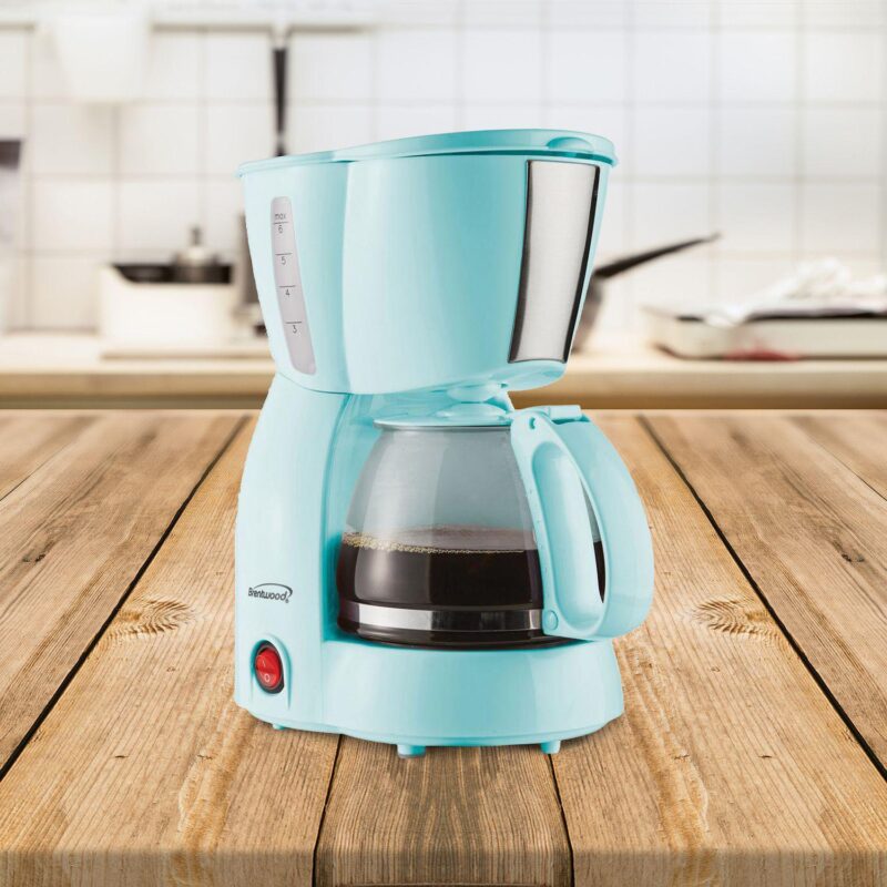 Brentwood 4 Cup 650 Watt Coffee Maker in Blue - Image 2