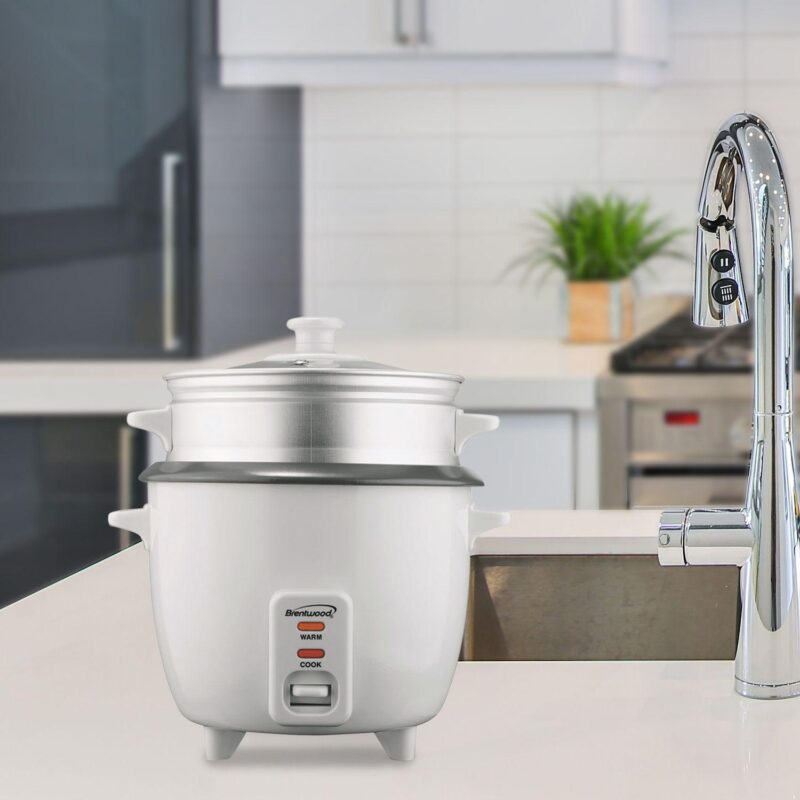 Brentwood 5 Cup Rice Cooker/Non-Stick with Steamer in White - Image 2