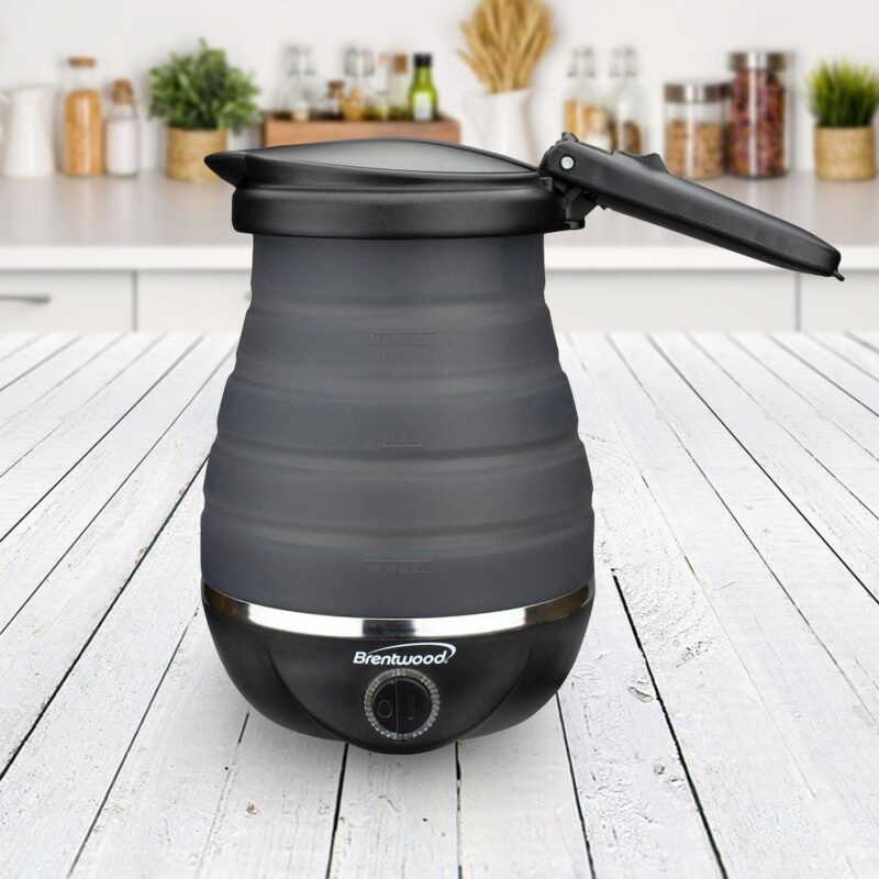 Brentwood Dual Voltage 3.3 Cup Collapsible Travel Kettle in Black - Image 2
