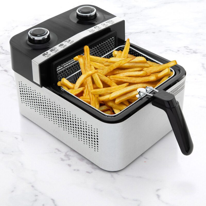Brentwood Select 3.4 Quart Rapid Electric Air Fryer in Stainless Steel - Image 2