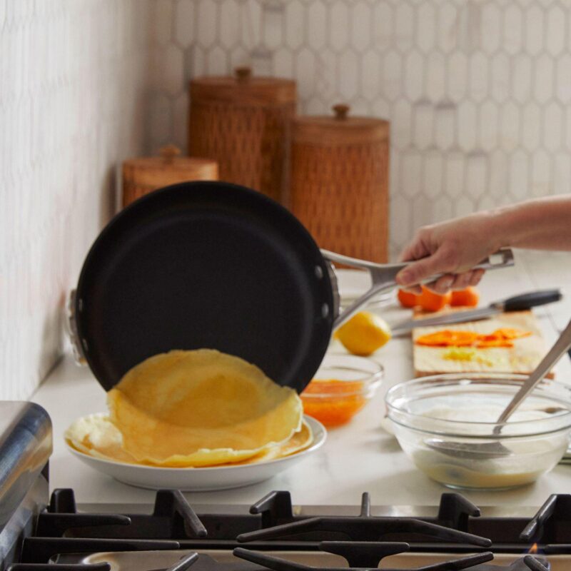 Calphalon Premier 1.5-qt. Space-Saving Hard-Anodized Nonstick Sauce Pan with Lid - Image 8