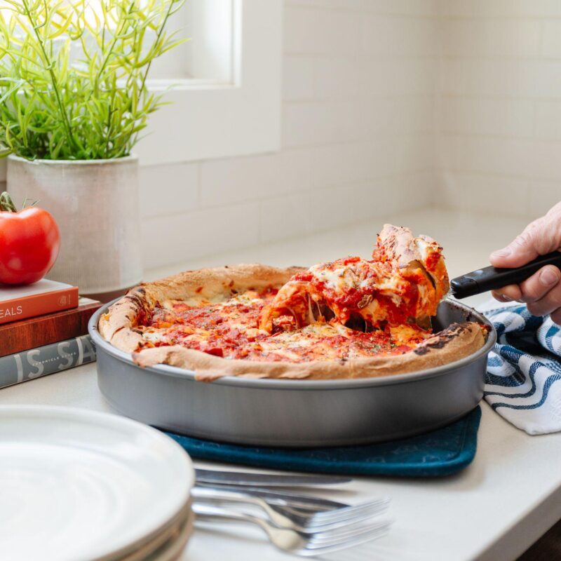 Chef Pomodoro Chicago Deep Dish Pizza Pan, 12-inch, Hard Anodized Aluminum, Pre-seasoned Bakeware - Image 5