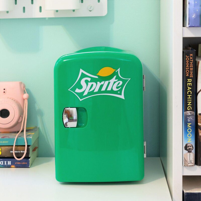 Coca-Cola 6-Can Mini Fridge Cooler/Warmer - Image 3