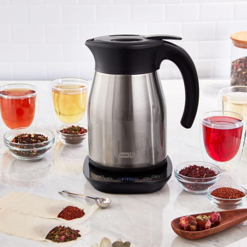 Dash 1.7-Liter Insulated Electric Kettle - Image 3