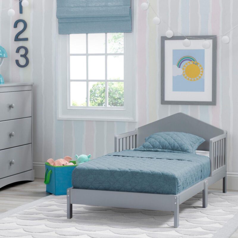 Delta Children Homestead Toddler Bed - Image 4