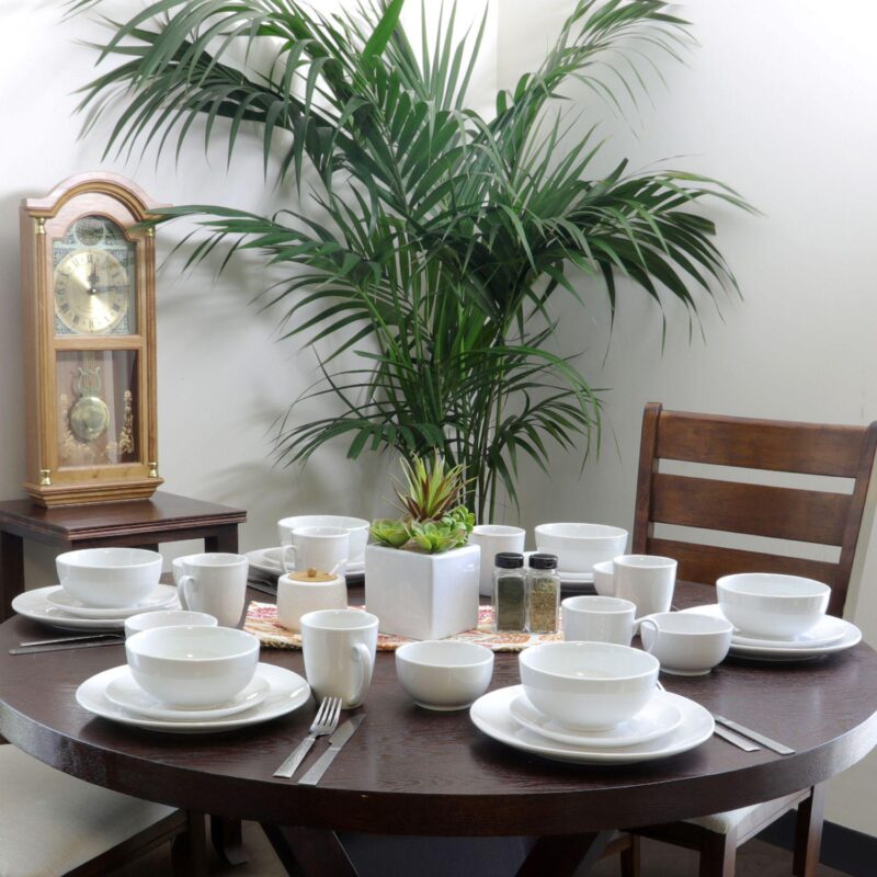 Gibson Home Ogalla 30 Piece Porcelain Dinnerware Set - Image 5