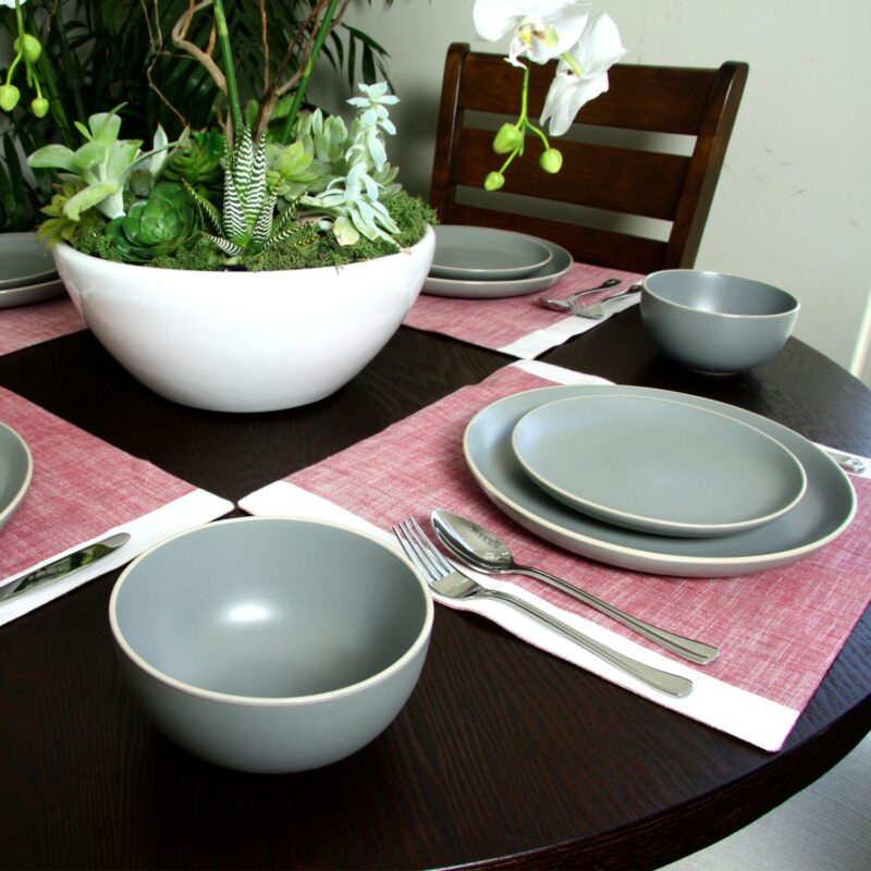Gibson Home Rockaway 12 Piece Stoneware Dinnerware Set - Image 4