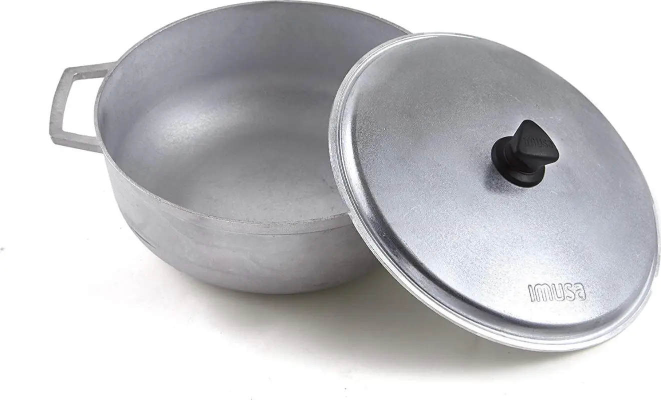 Imusa 6.9 Quart Traditional Colombian Cast Aluminum Caldero or Dutch Oven with Lid - Image 3