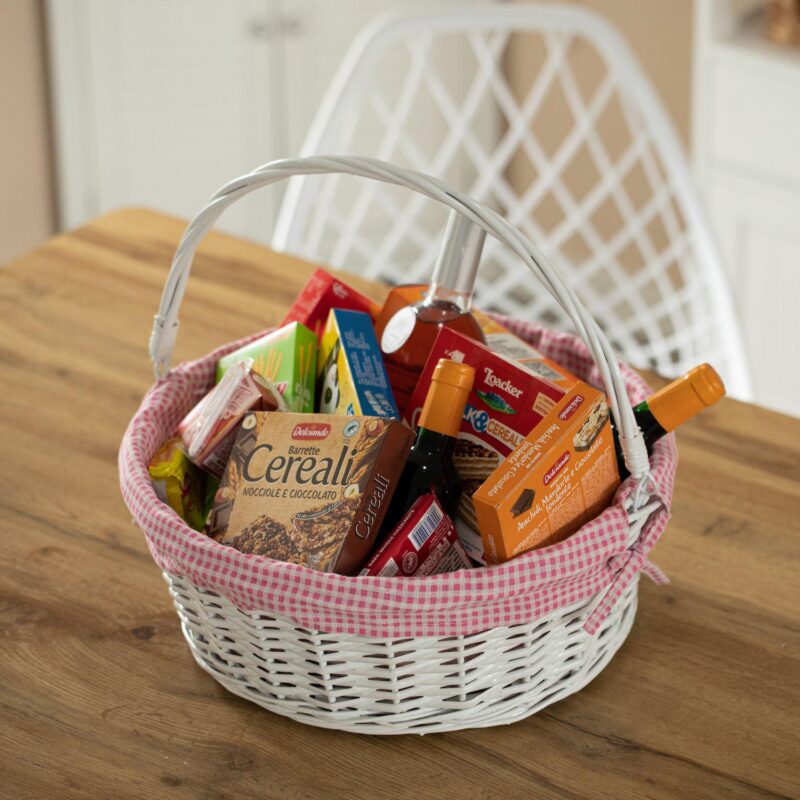 Large Round Willow Gift Basket With Gingham Liner And Sturdy Foldable Handles - Image 2