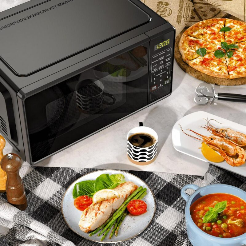 Mainstays 0.7 Cu ft Countertop Microwave Oven, 700 Watts, Black - Image 7