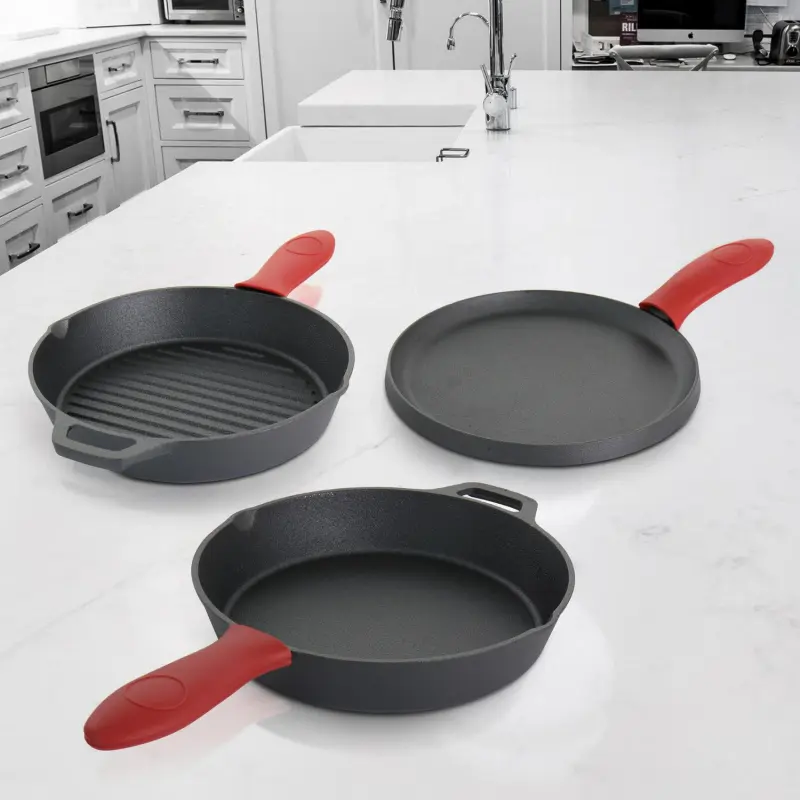MegaChef Pre-Seasoned Cast Iron 6 Piece Set with Red Silicone Holders - Image 2