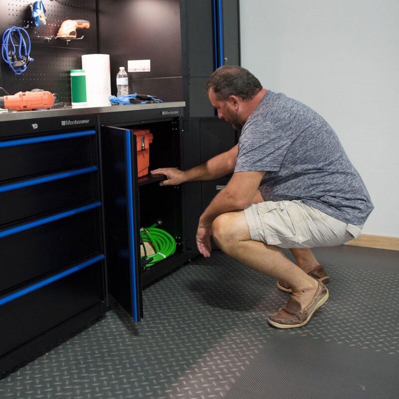 Montezuma Steel Garage Tool Storage System 30.5 x 24  Locking Workbench - Image 9