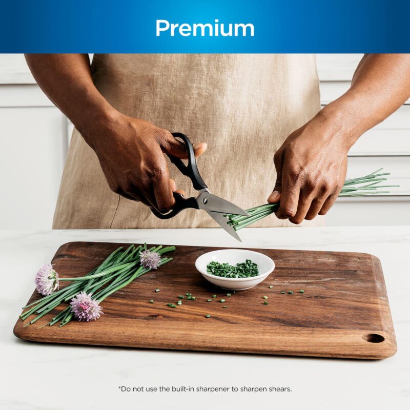 Ninja Foodi NeverDull Premium 13-pc. Wood Series Knife System with Built-in Sharpener - Image 8