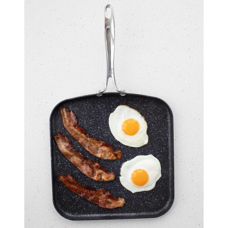 Nordic Ware Basalt 11-in. Nonstick Square Griddle Pan - Image 3