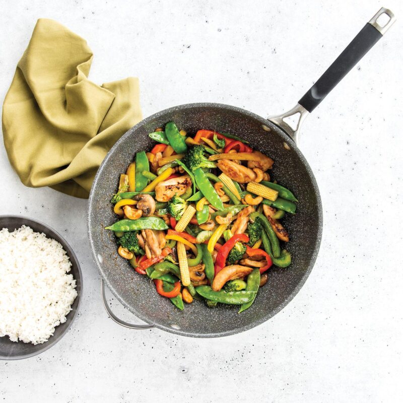 Nordic Ware Verde Nonstick 12-in. Wok - Image 7