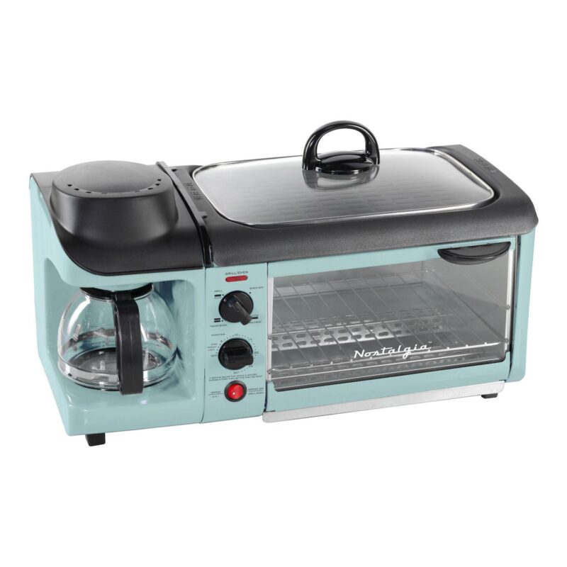 Nostalgia Electrics Retro Family-Size 3-in-1 Breakfast Station - Image 3