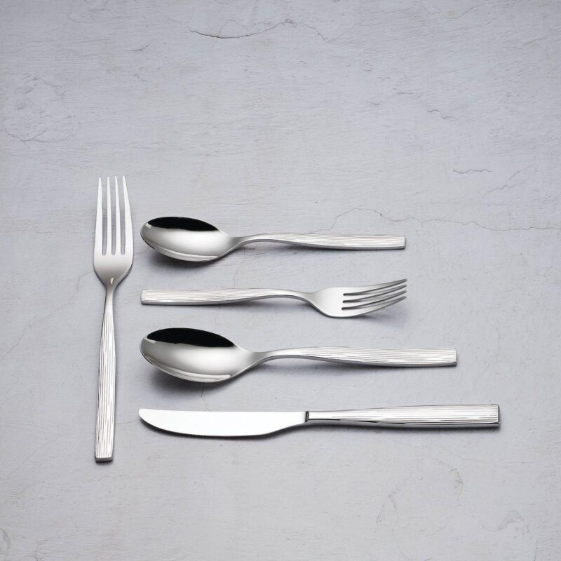 Oneida Ensley 20-pc. Flatware Set - Image 3