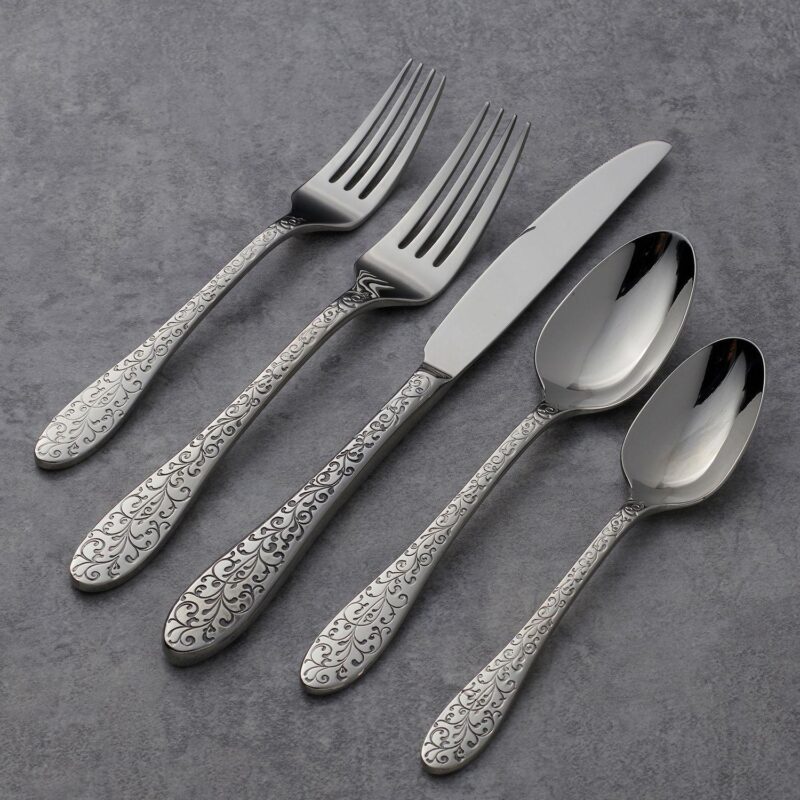 Oneida Ivy Flourish 20-pc. Flatware Set - Image 2