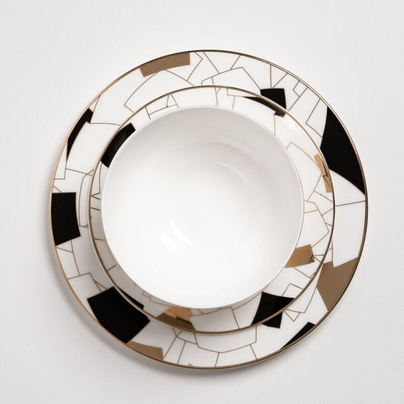 Ozarke's Aurora Black Plate Set - Image 5