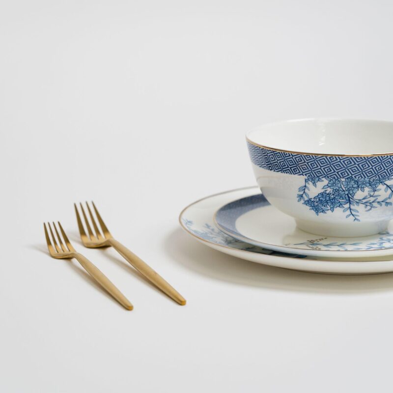 Ozarke's Blue Flower Plates Set - Image 4