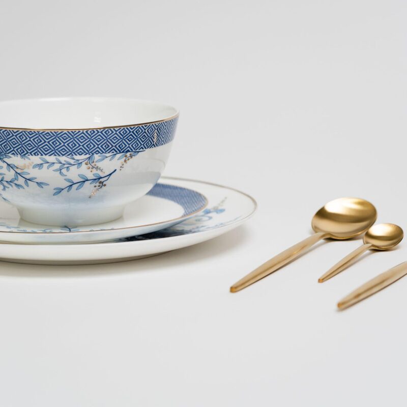 Ozarke's Blue Flower Plates Set - Image 3