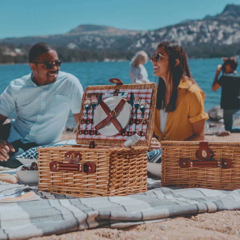 Picnic Time Red and White Plaid Catalina Basket - Image 5