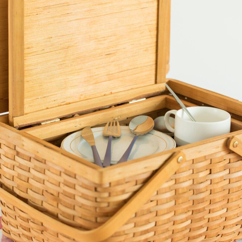Woodchip Picnic Storage Basket With Cover And Movable Handles - Image 4