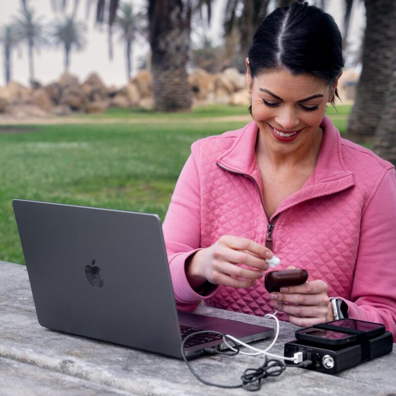 YADA Power Bank Pro, 60W USB-C, Car Battery Jump Starter, 10W Wireless Charger, 18W USB-A, 10000mAH. - Image 5