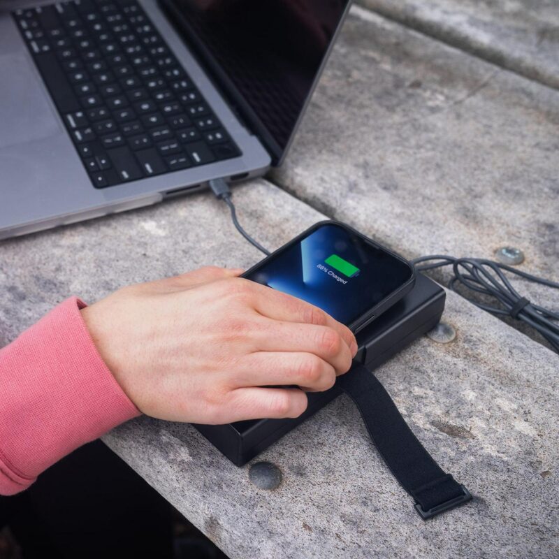 YADA Power Bank Pro, 60W USB-C, Car Battery Jump Starter, 10W Wireless Charger, 18W USB-A, 10000mAH. - Image 2