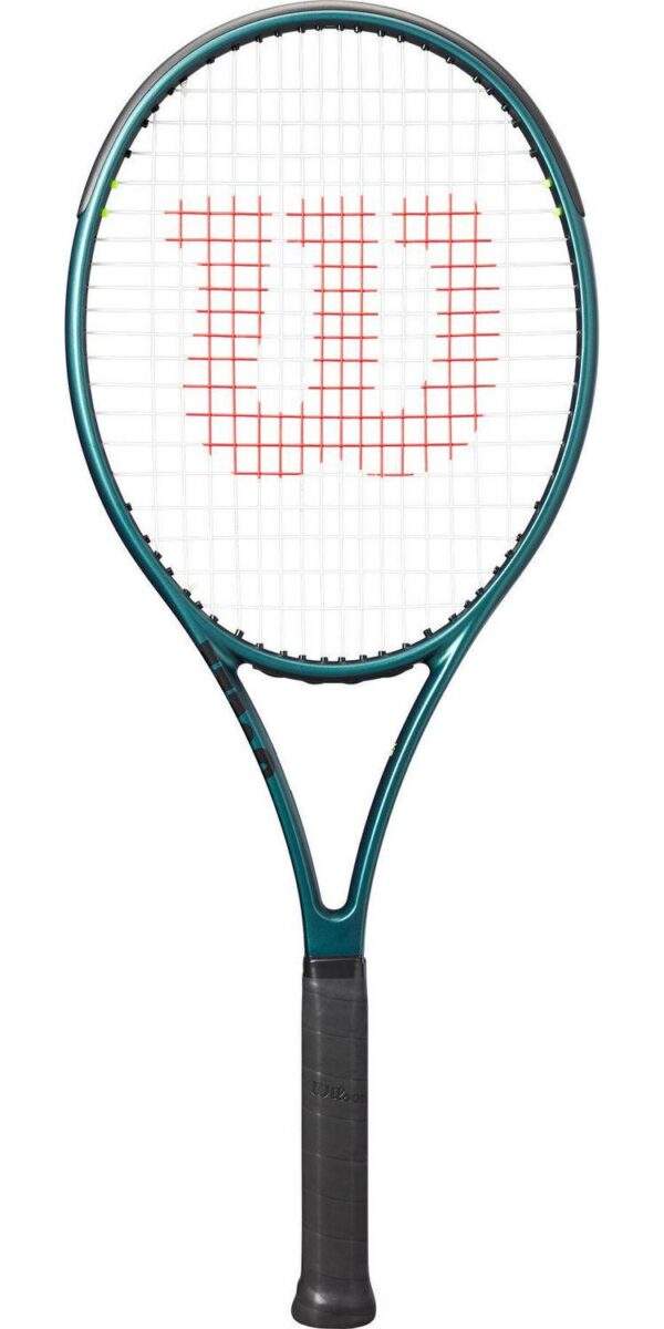 Wilson Blade 104 V9 Tennis Racquet