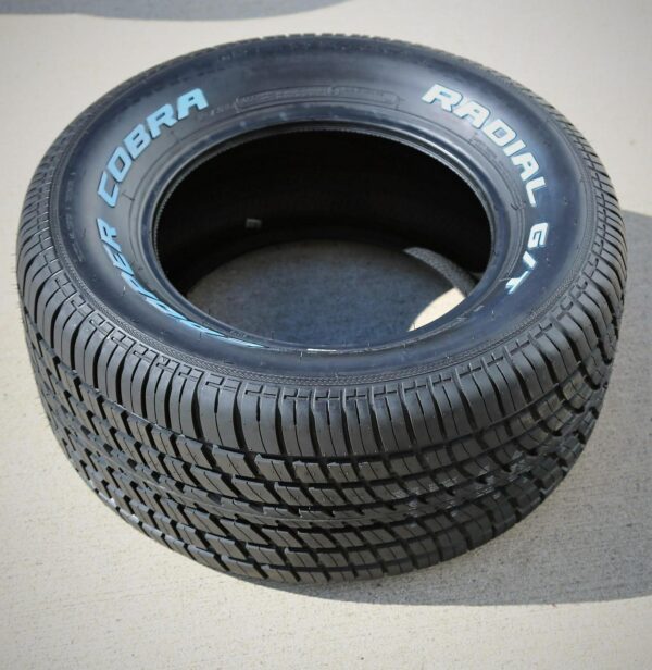 Cooper Cobra Radial c56d0952ff22d9a4b3363a08af3ea3b8