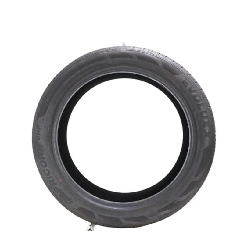 Evoluxx Capricorn UHP UHP 235/45R20 100W XL Passenger Tire - Image 4