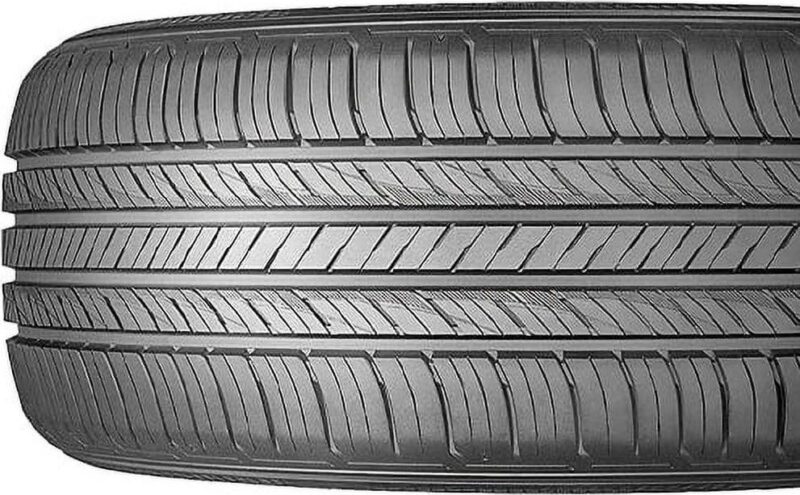 Kumho Crugen HP71 All-Season Tire - 275/50R22 111H Fits: 2021-23 Chevrolet Tahoe RST, 2021-22 GMC Yukon Denali - Image 3