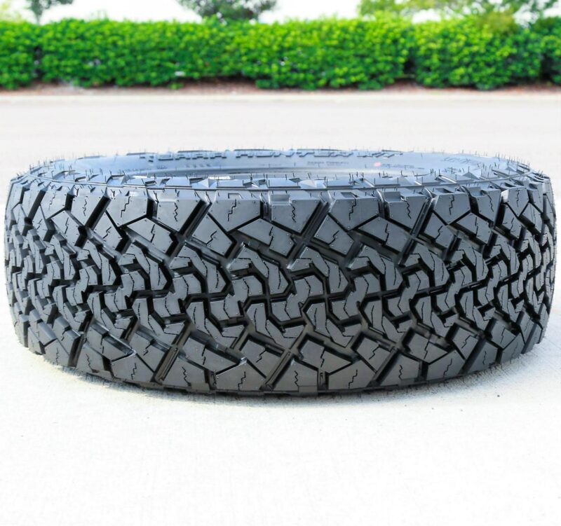 Tire Venom Power Terra Hunter X/T 265/65R18 116T XL XT Extreme Terrain - Image 4