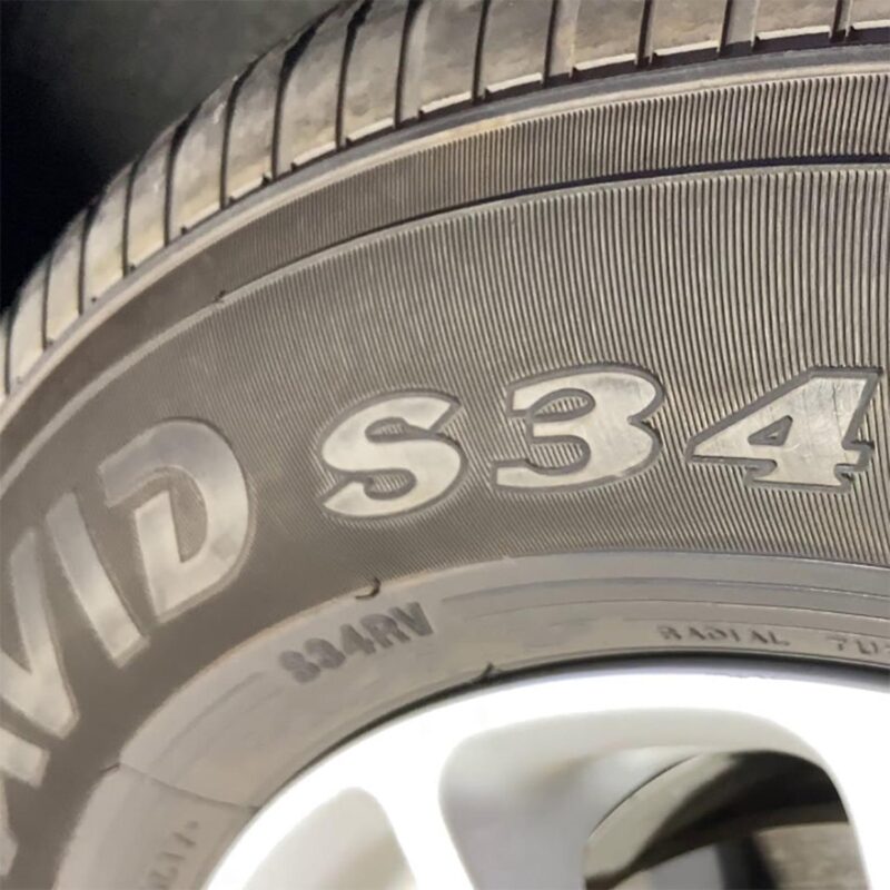 Yokohama Avid S34RV All Season 235/65R17 104T Passenger Tire - Image 5
