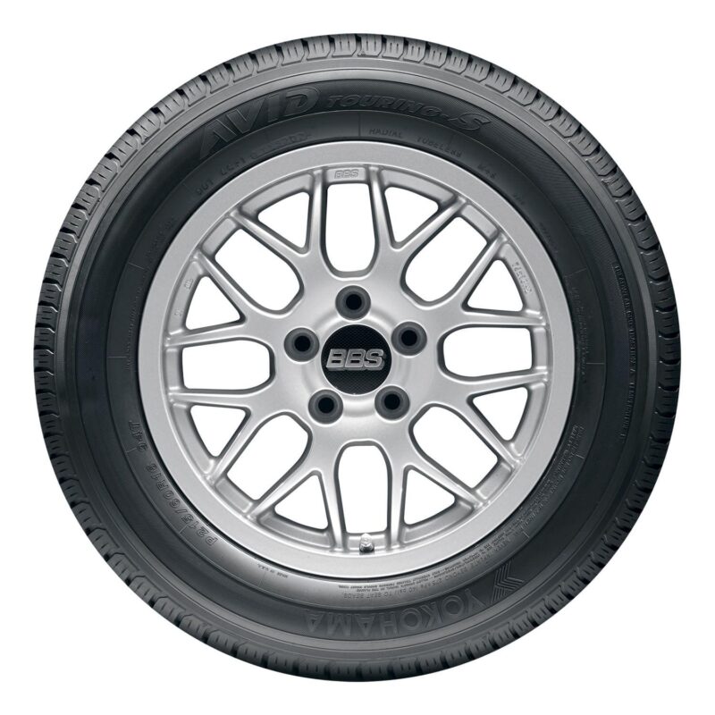 Yokohama Avid Touring-S All Season 225/65R17 102T Passenger Tire - Image 3