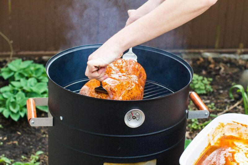 Americana 2-in-1 Electric Combination Water Smoker - Image 8