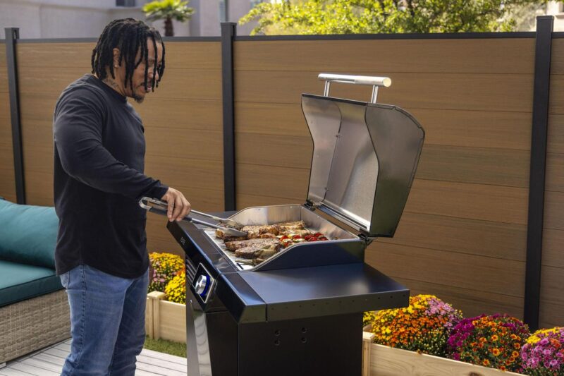 Charbroil Edge Electric Grill in Black - Image 8
