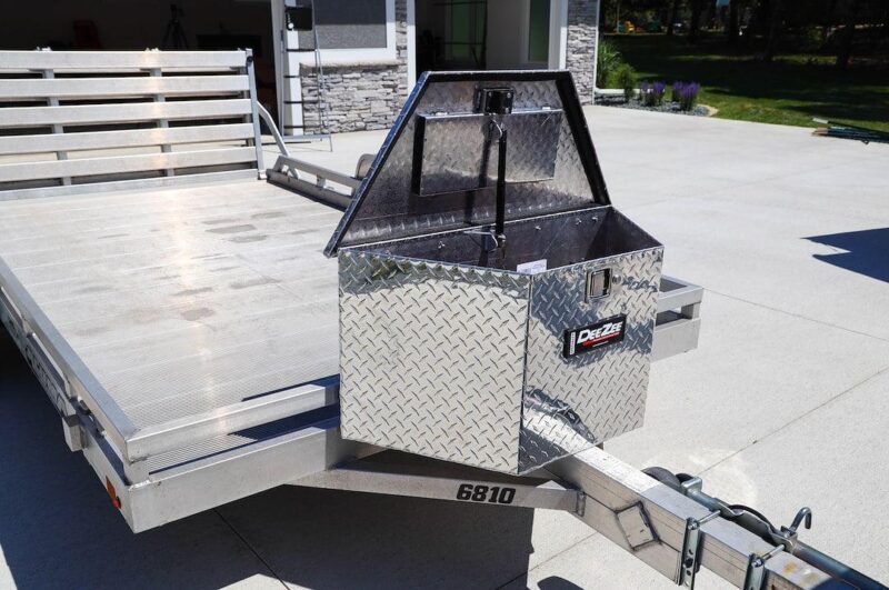 Dee Zee 91716 Triangle Trailer Tool Box - Image 8