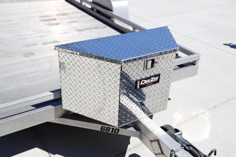 Dee Zee 91716 Triangle Trailer Tool Box - Image 7