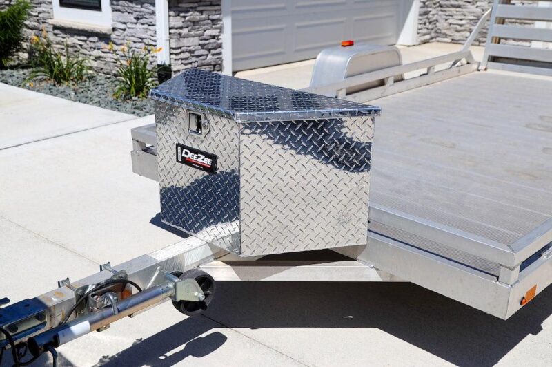Dee Zee 91716 Triangle Trailer Tool Box - Image 9