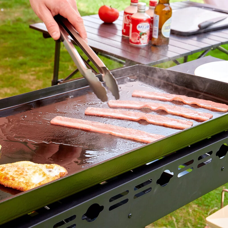 HONGGE 4-Burner Propane Flat Top Griddle Grill for BBQ, Camping, Outdoor Cooking - Image 4