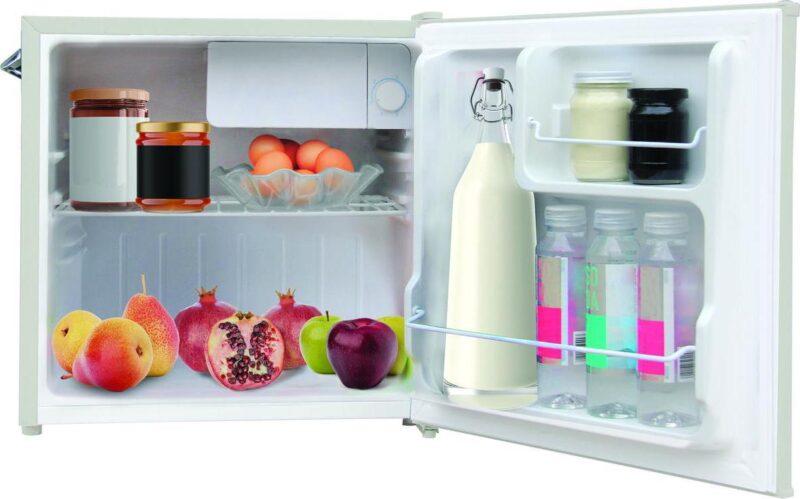 Hamilton Beach 1.6 Cu. Ft. Retro Refrigerator With Built-In Side Bottle Opener, 2 Liter Door Basket, Cream, HBF1600 - Image 2