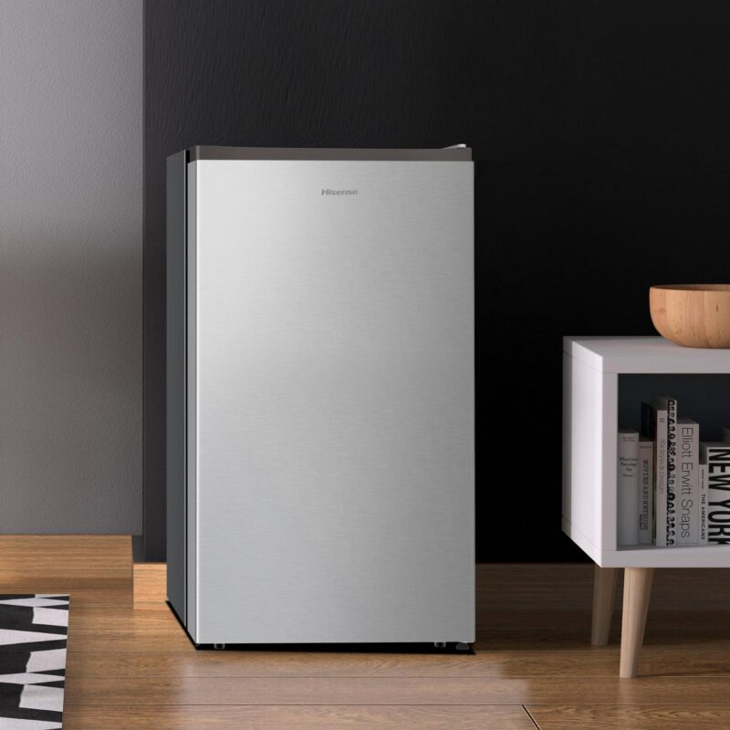 Hisense 4.4 Cu ft Single Door Mini Refrigerator, 1 Year Warranty, Energy Star, WMS044M6XVE New - Image 11