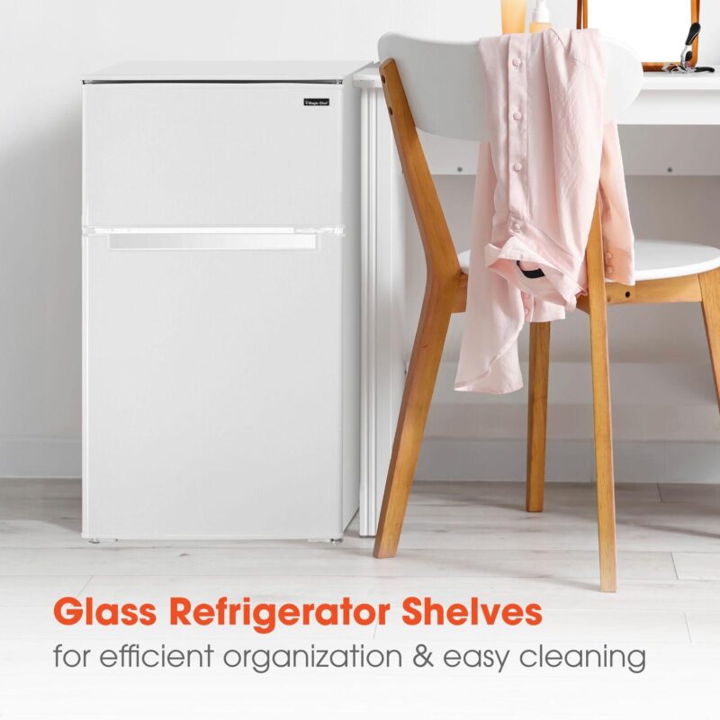 Magic Chef 3.1-cu. ft. Mini Refrigerator with Top Freezer in White - Image 5