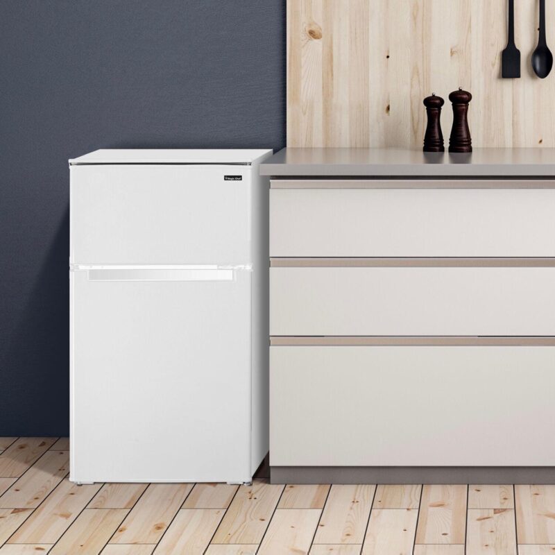 Magic Chef 3.1-cu. ft. Mini Refrigerator with Top Freezer in White - Image 11