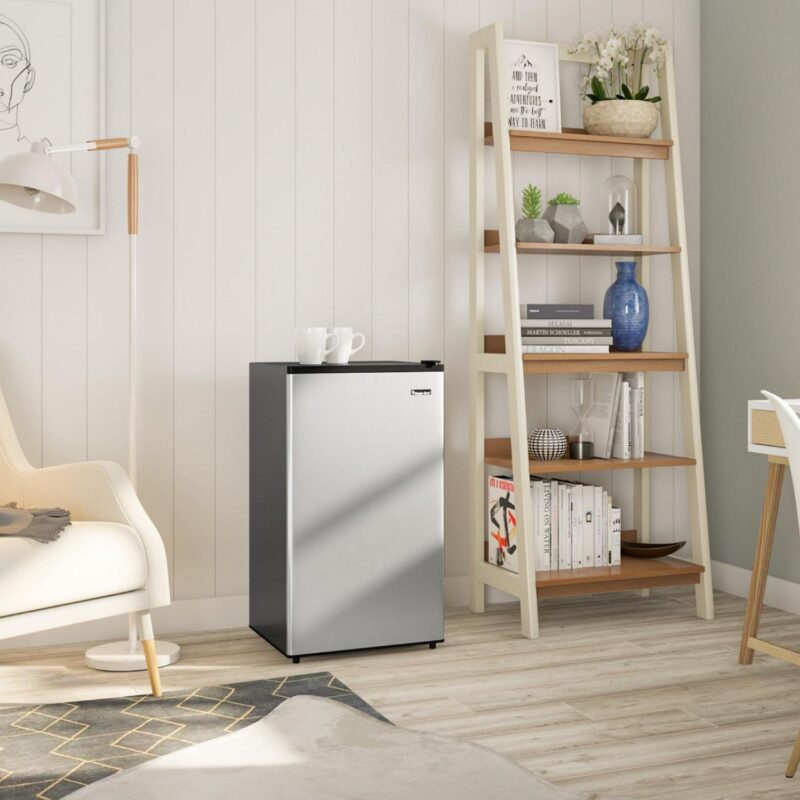 Magic Chef New 18.5 inch Width 3.5 Cu. ft. Compact Refrigerator with Single Door - Image 7